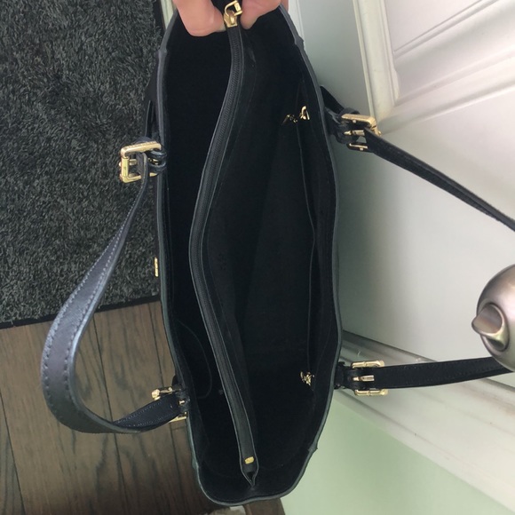 Like new black Tory Burch purse! - Picture 3 of 3